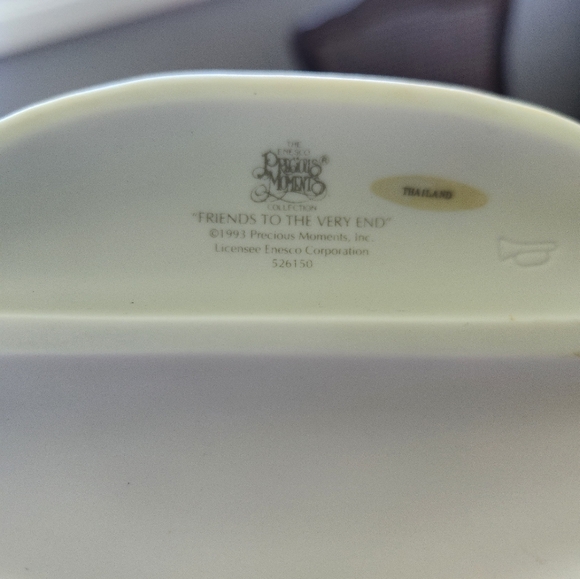 Precious Moments Figurine 'Friends to the Very End' -1993 - Picture 4 of 4